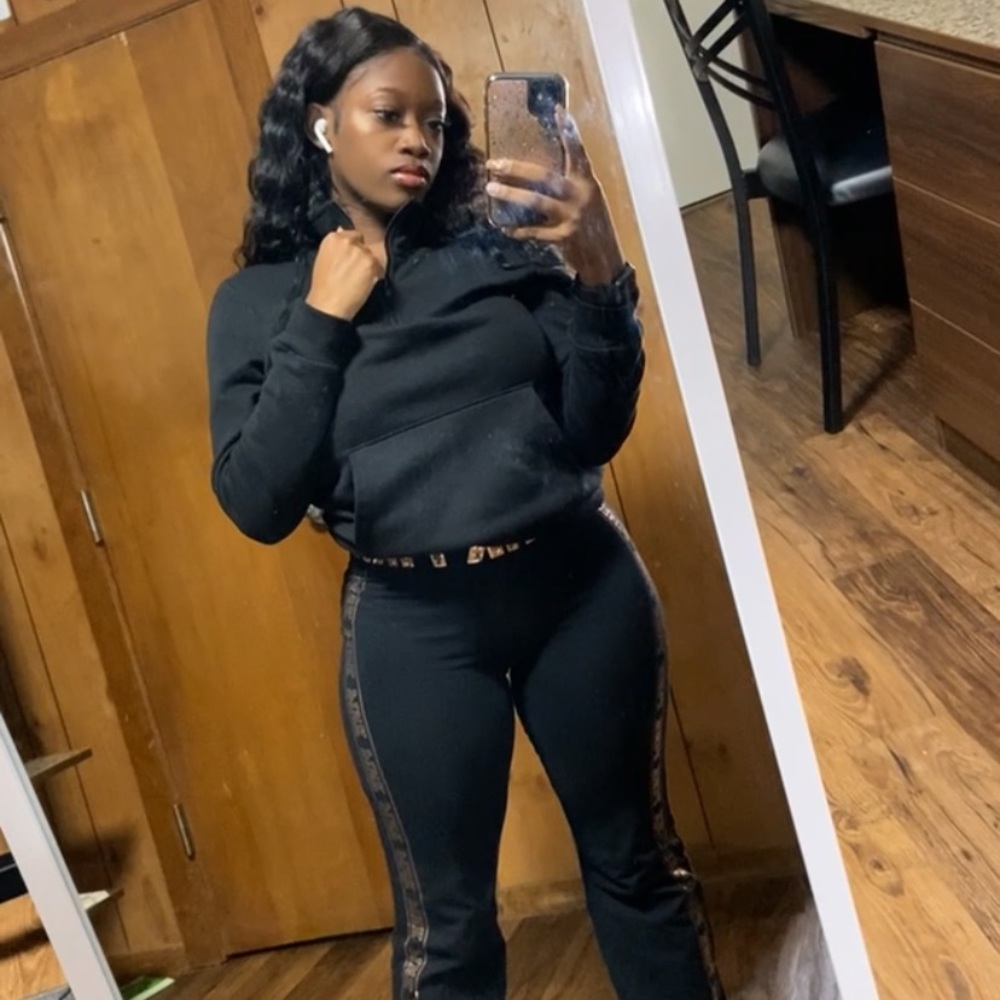 Meet your seller!💟🙌👈